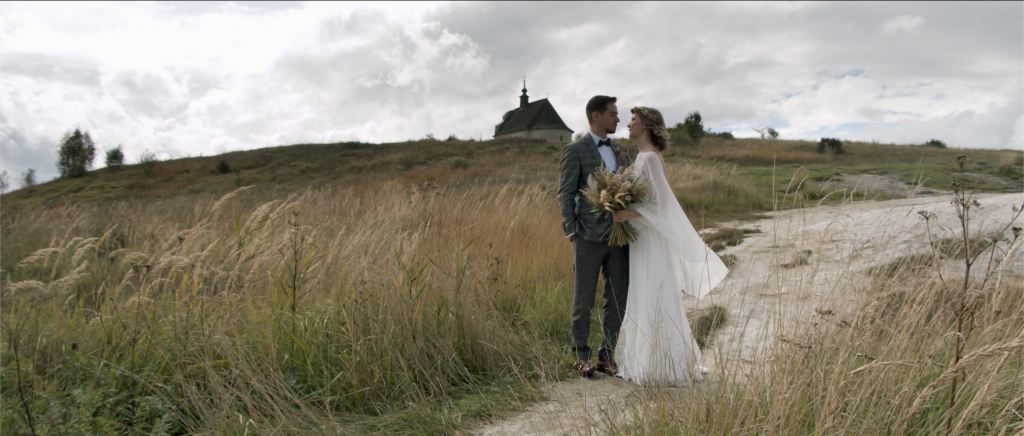 záber zo svadobného videa